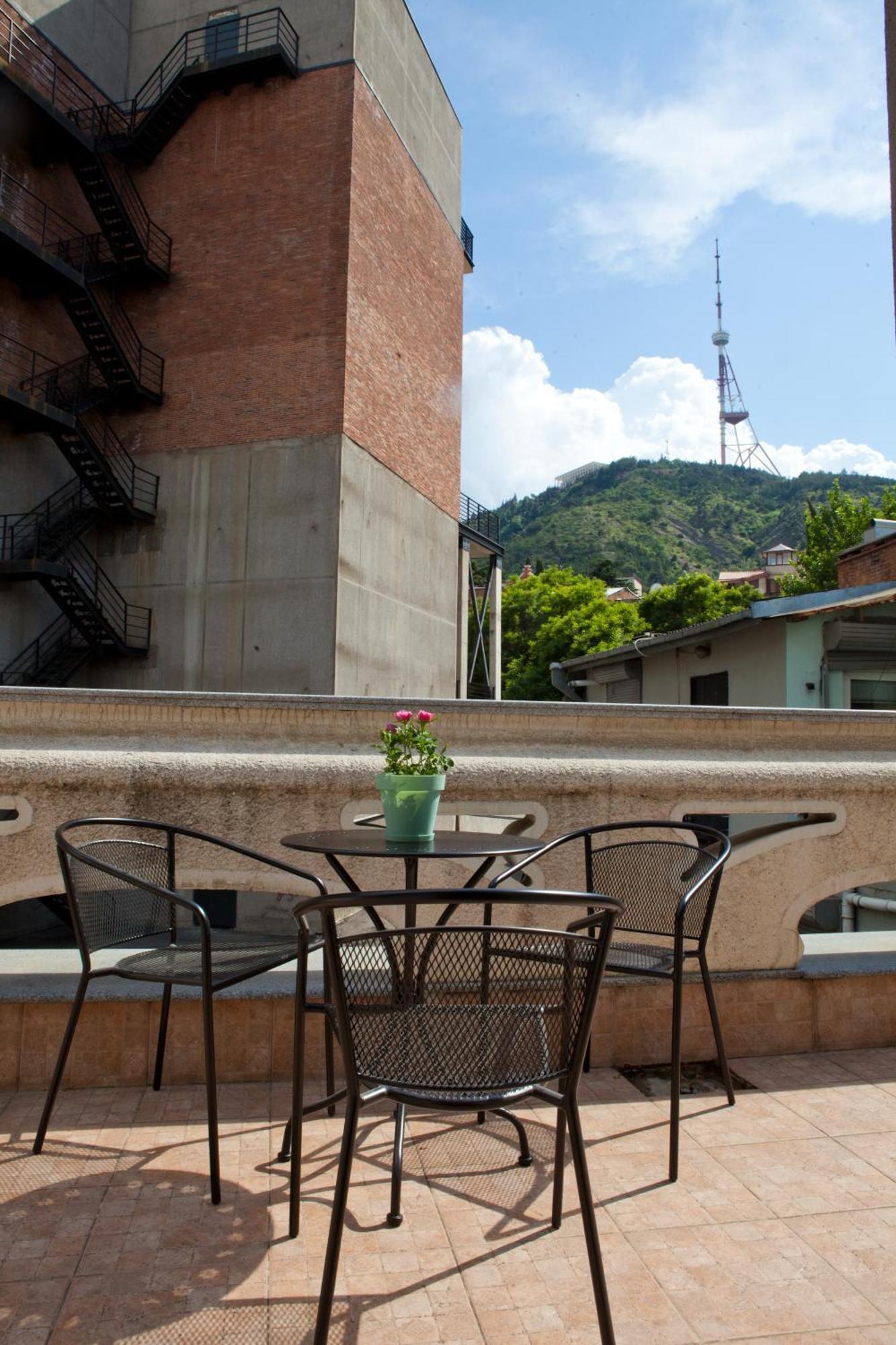 Hotel Bella Casa Tbilisi Bagian luar foto