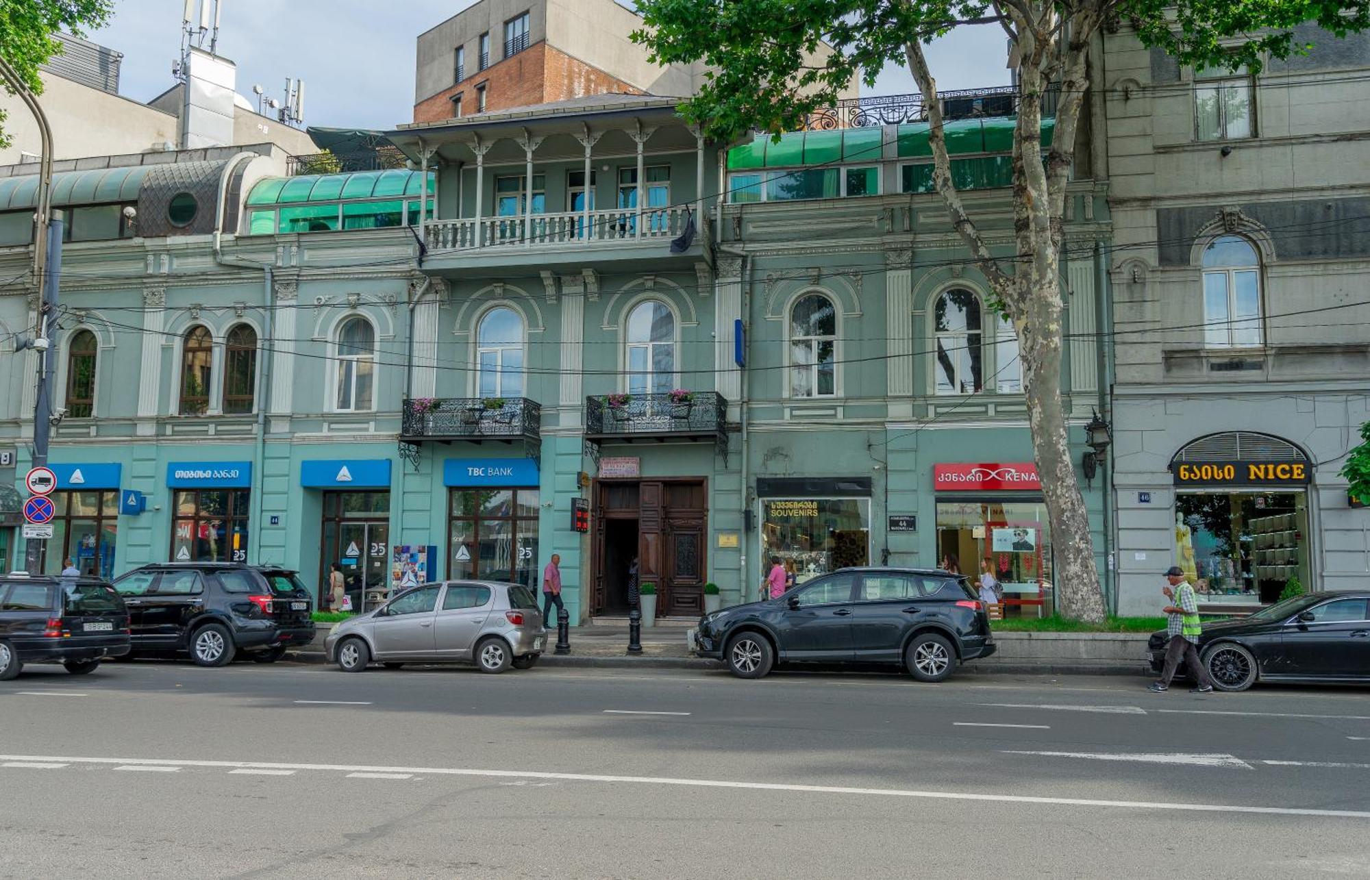 Hotel Bella Casa Tbilisi Bagian luar foto